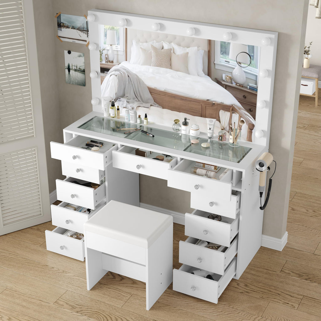 White Vanity Desk with Mirror and Chair S97754